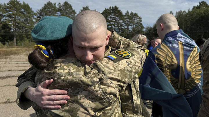 Ukraine and Russia exchange 95 prisoners